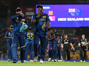 वर्ल्ड कप में श्रीलंका को 9 नवंबर को अपने आखिरी मुकाबले में न्यूजीलैंड के खिलाफ 5 विकेट से हार मिली।