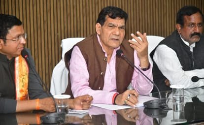 ऊर्जा मंत्री एके शर्मा