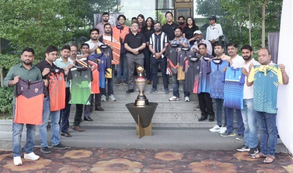 कार्यक्रम का सबसे आकर्षक क्षण लीग की ट्रॉफी और सभी टीमों की आधिकारिक जर्सियों का अनावरण रहा