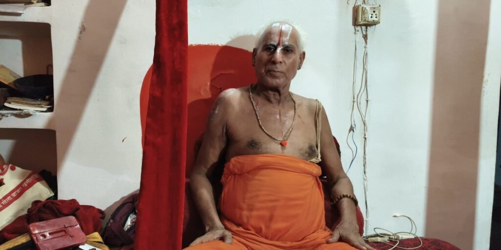 अयोध्या के प्रमुख संत स्वामी करपात्री महाराज। फोटो: आकांक्षा कुमार।